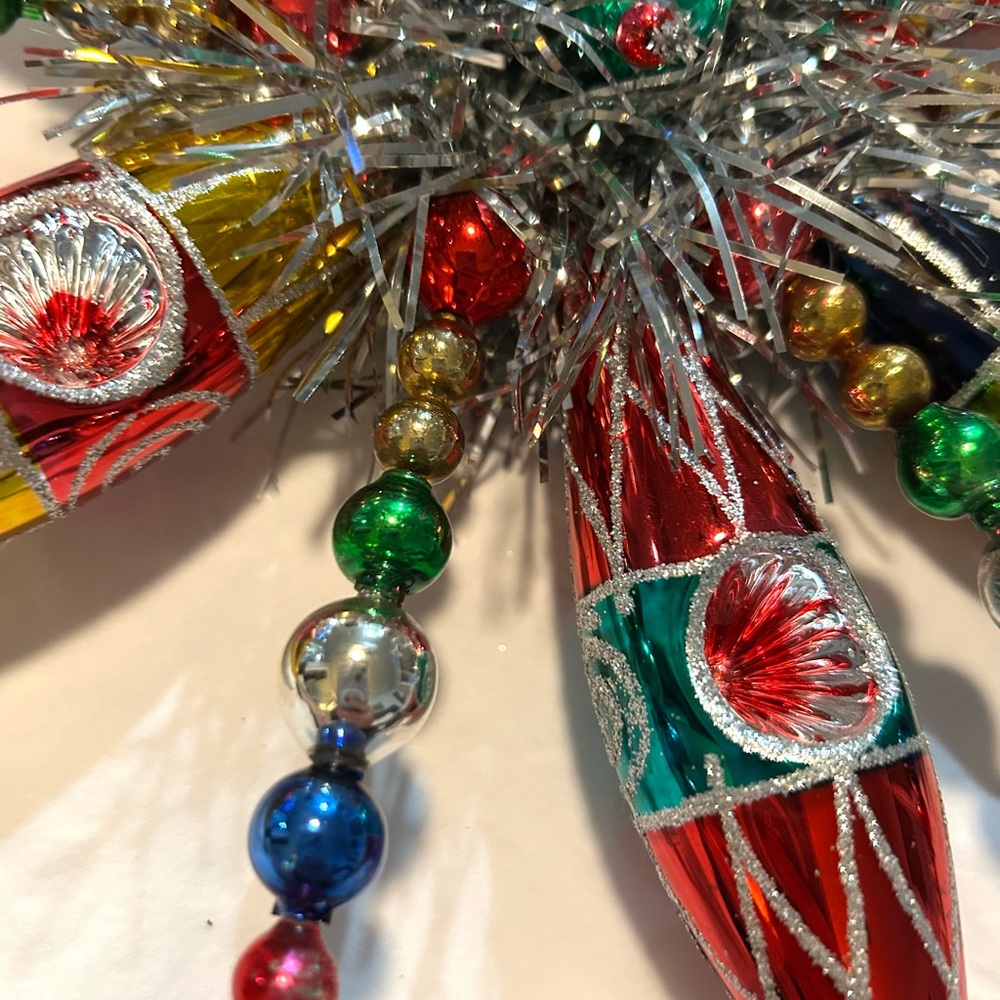 Tree topper Vintage repurposed Colorful Holiday Christmas tree topper - Picture 4 of 7